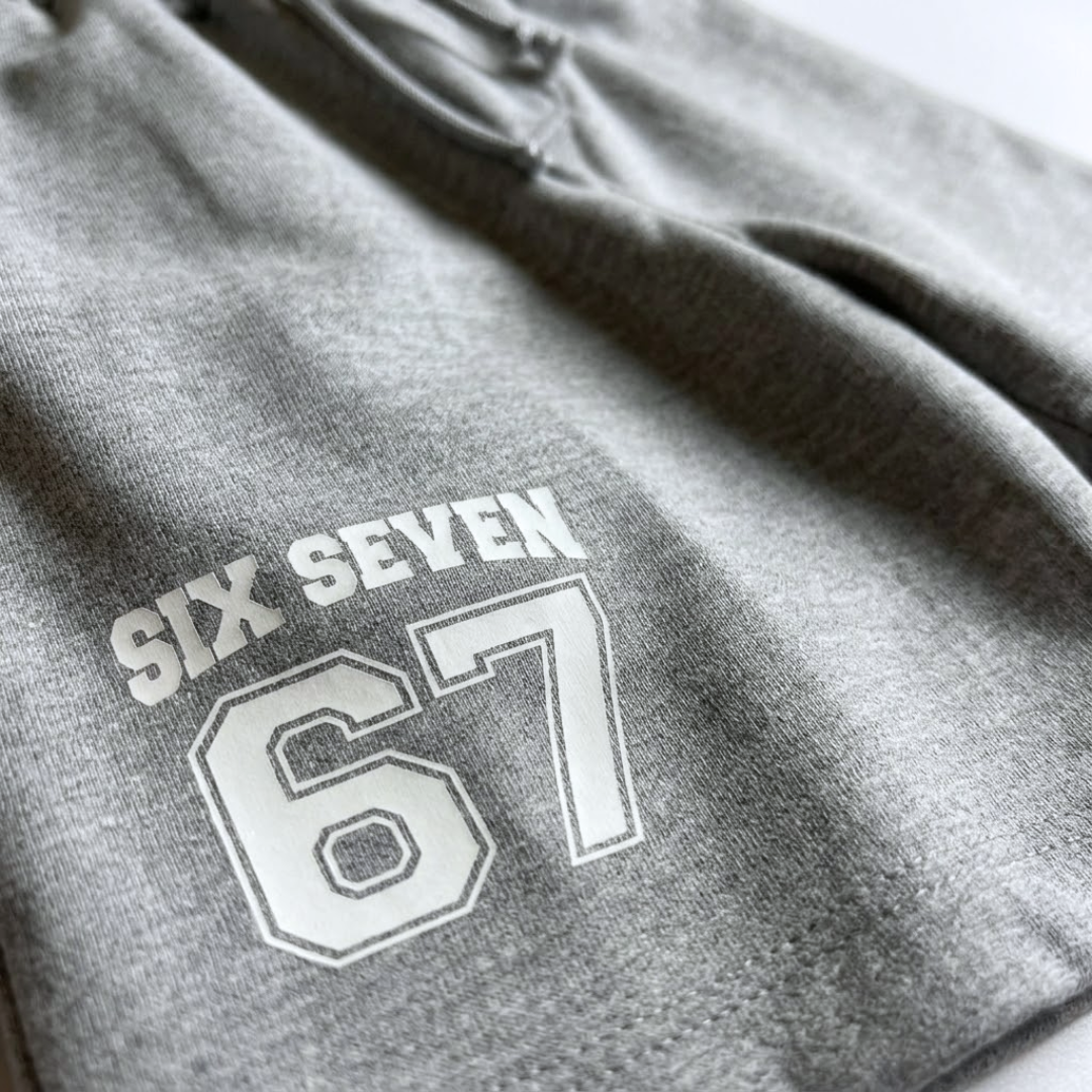 Short "Six seven" en french terry