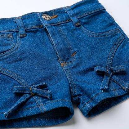Modelo short  "Moños"